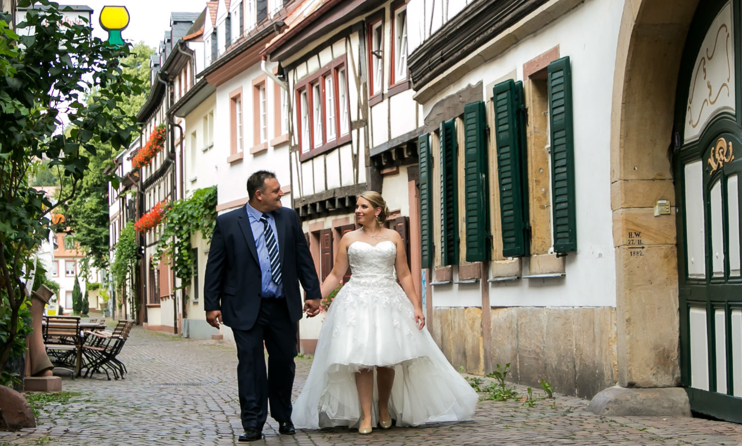 Hochzeitsshooting mit Blick auf Neustadt an der Weinstraße